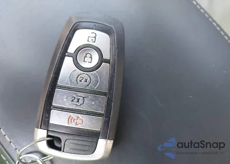 2019 Ford Explorer Platinum из США, поврежденный, VIN 1FM5K8HT5KGA58043